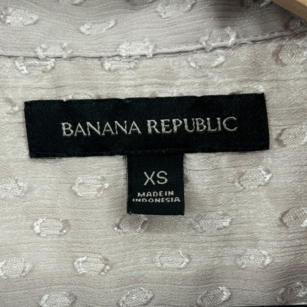 Banana Republic Dillon Clip Dot Blouse City Grey XS - Picture 3 of 8